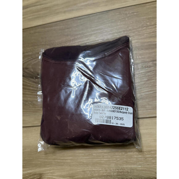 NWT! Nike Zenvy Tank Top in Burgundy Size XS - Picture 2 of 4